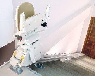 Sitzlift an einer Treppe